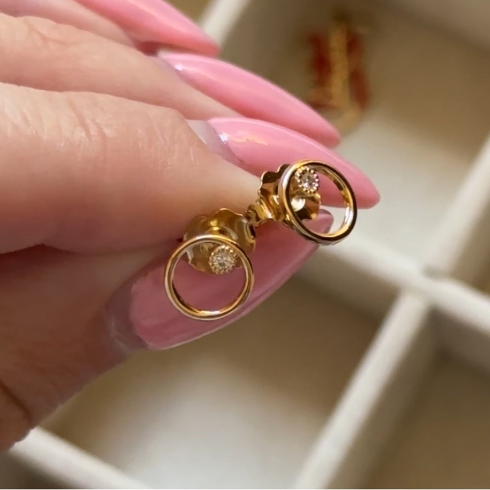 Consider the Wldflwrs Circle Diamond Dot Studs 14k